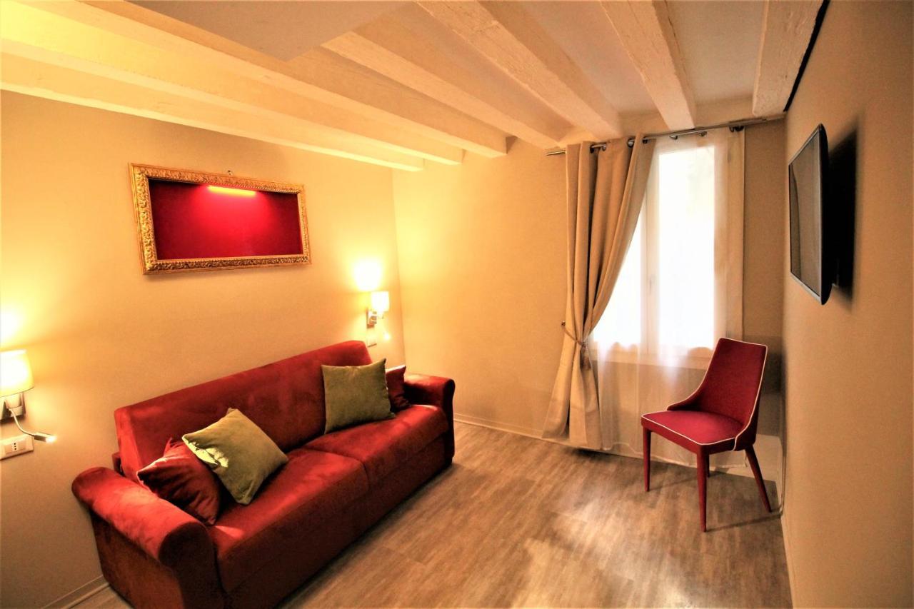 San Marco Fenice 3Bdr 2Bth Apartment เวนิส ภายนอก รูปภาพ