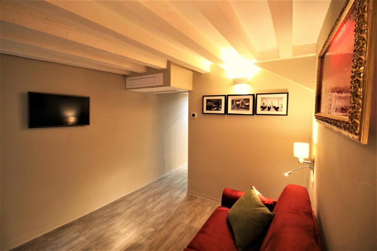 San Marco Fenice 3Bdr 2Bth Apartment เวนิส ภายนอก รูปภาพ