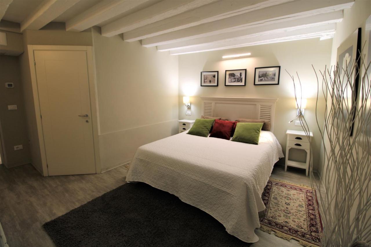 San Marco Fenice 3Bdr 2Bth Apartment เวนิส ภายนอก รูปภาพ