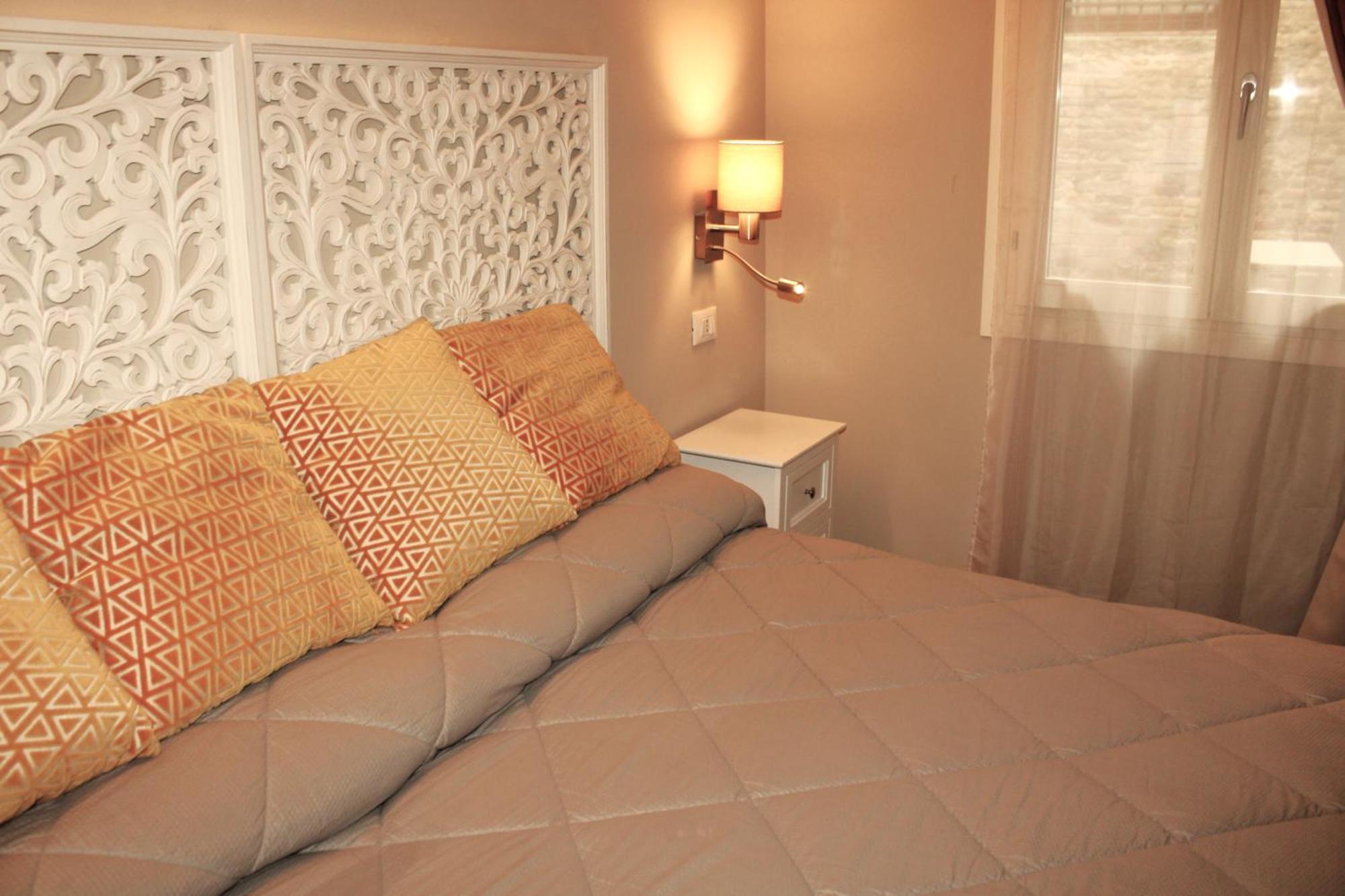 San Marco Fenice 3Bdr 2Bth Apartment เวนิส ภายนอก รูปภาพ